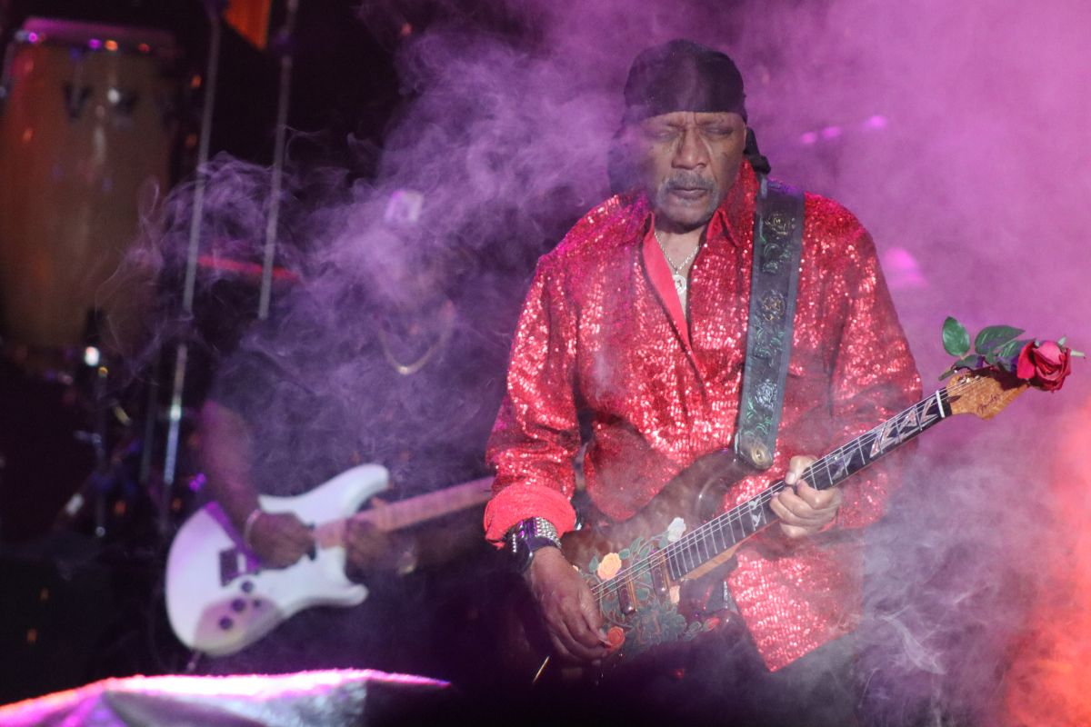 Isley brothers + Gladys Knight + carol riddick at dell music center aug 9th 2024