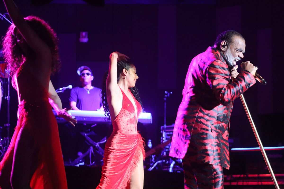 Isley brothers + Gladys Knight + carol riddick at dell music center aug 9th 2024