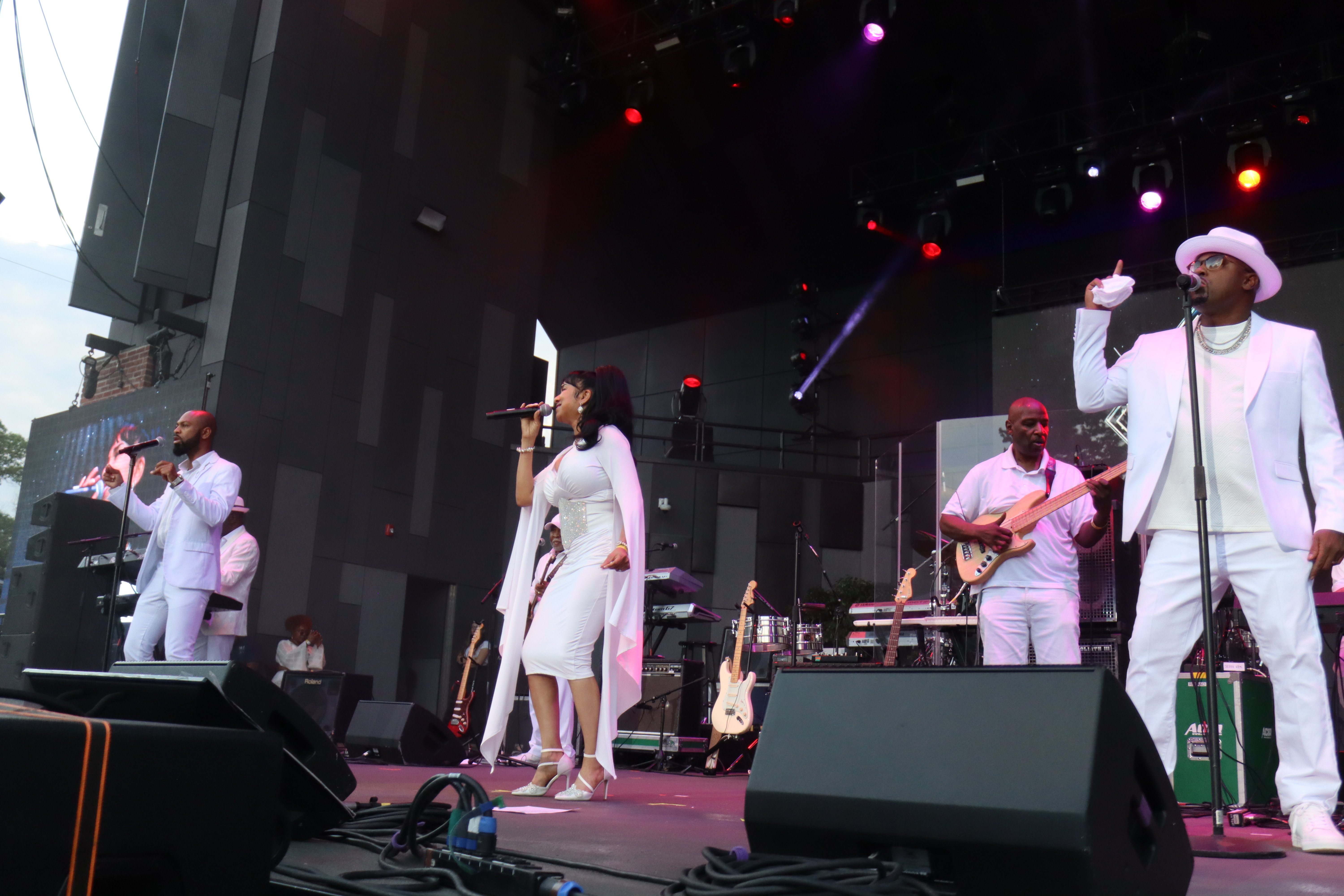 Dell Music Center Show Thursday August 14th, 2025